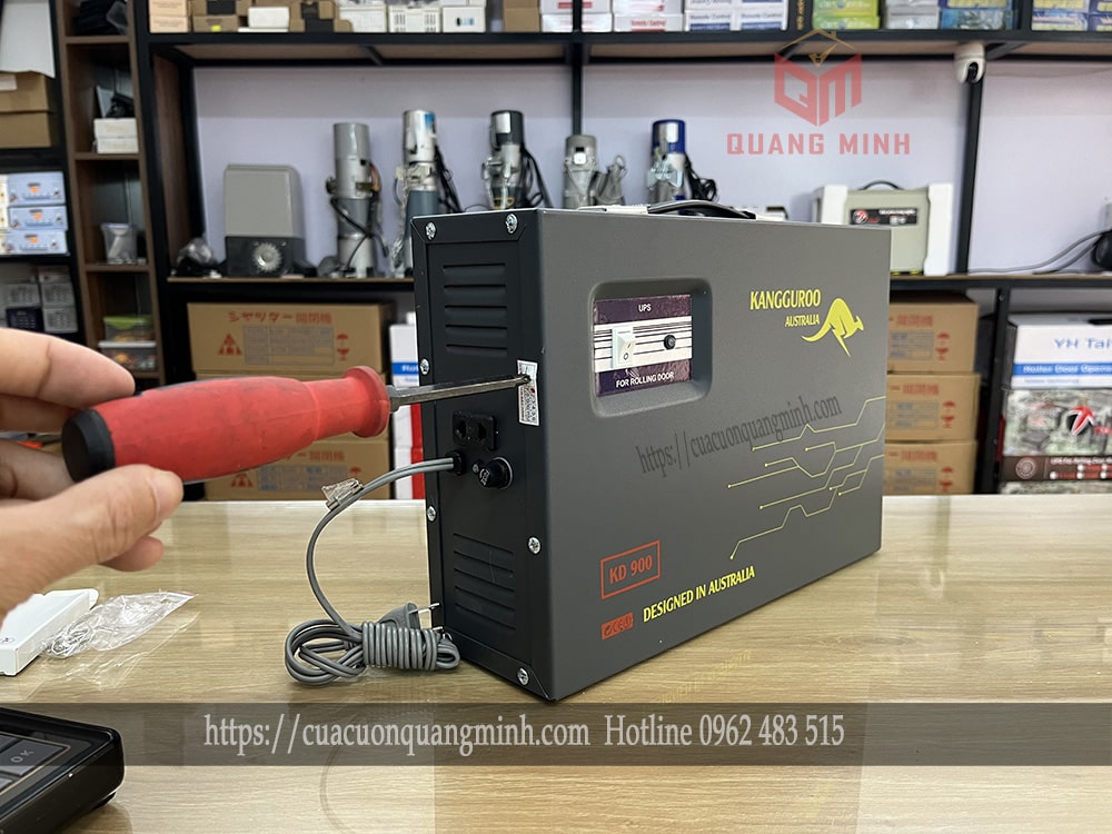 cách sử dụng bộ lưu điện cửa cuốn (8)