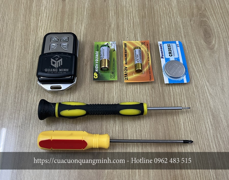 dụng cụ thay pin
