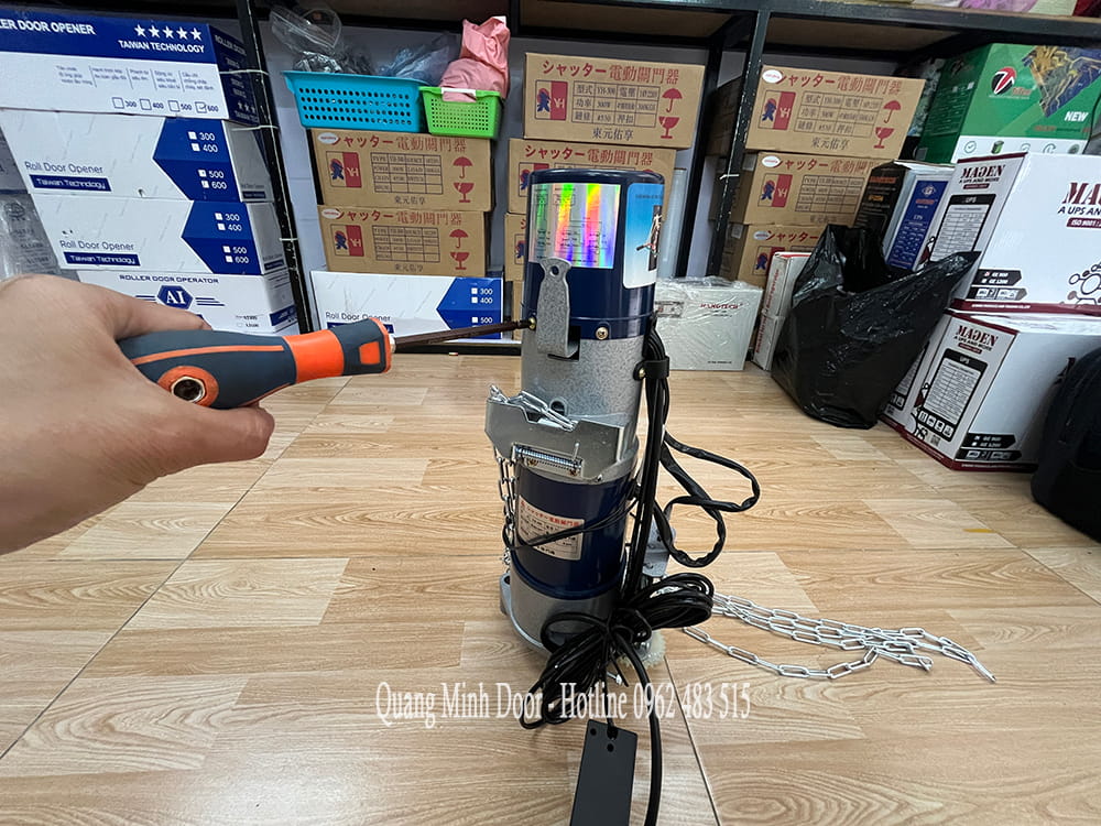 ccash thay tụ motor cửa cuốn