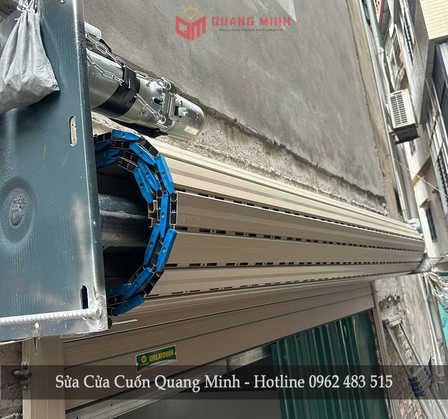 Sửa cửa cuốn quang minh (6)