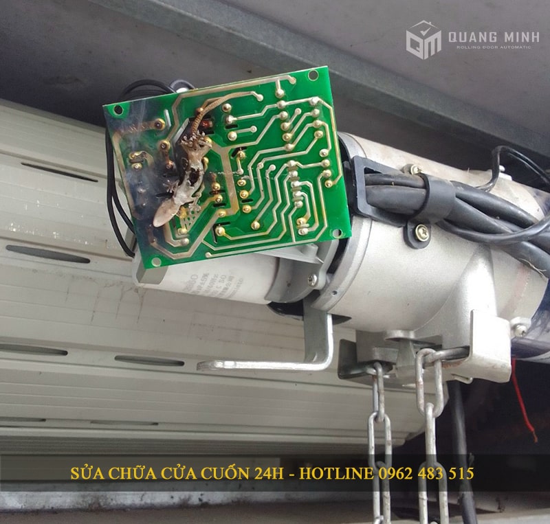 motor cửa cuốn bị cháy