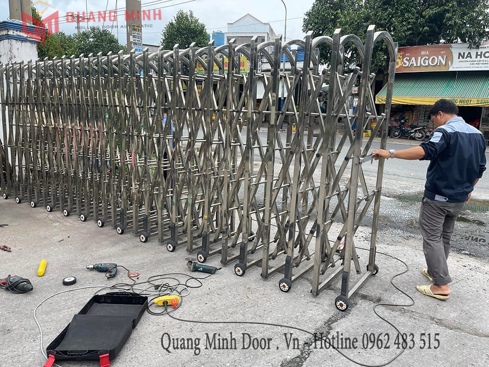 Sửa cổng xếp (10)