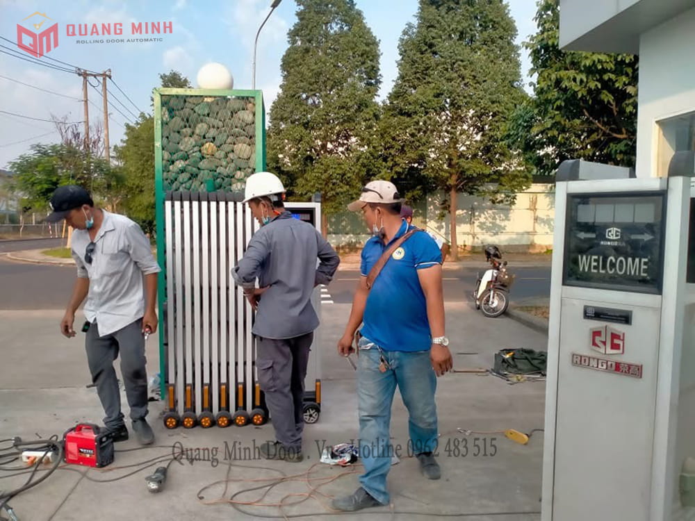 Sửa cổng xếp (2)