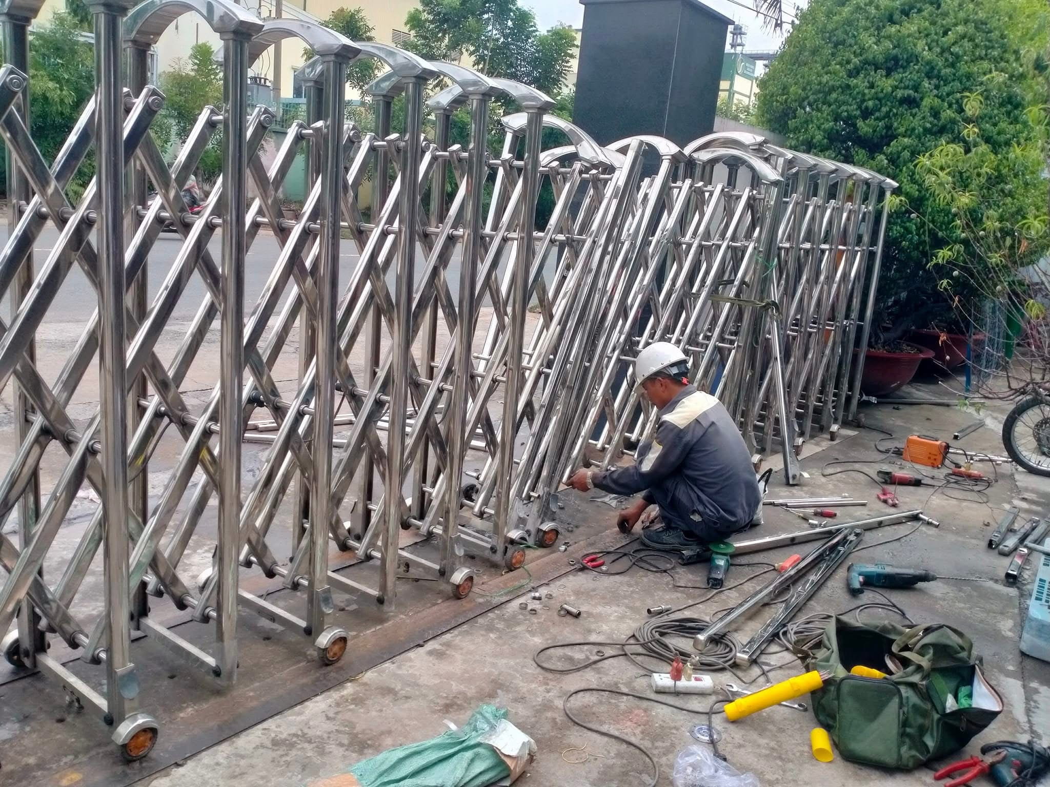 Sửa cổng xếp (3)