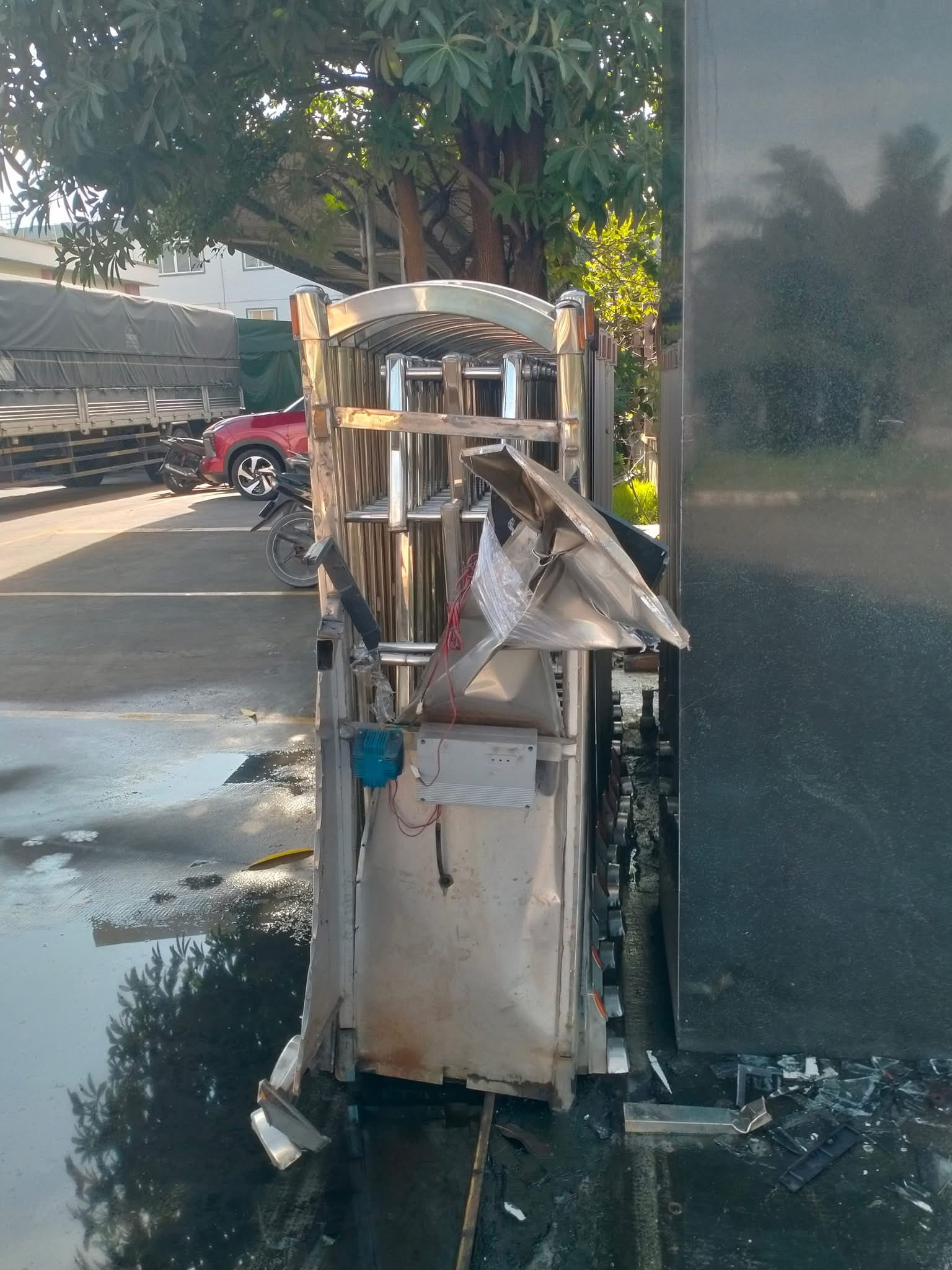 Sửa cổng xếp (9)