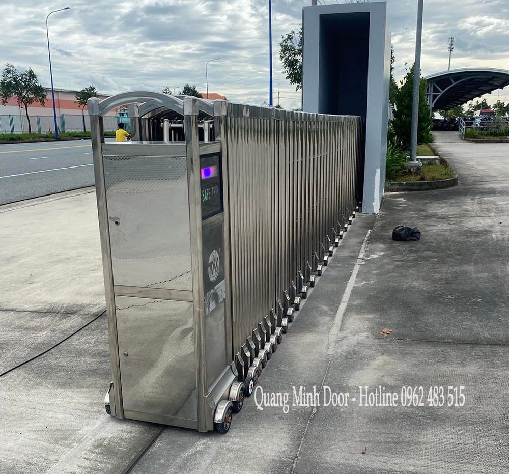 lắp đặt sửa chữa cổng xếp (2)